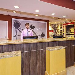 Hampton Inn & Suites Madison - West