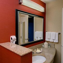 Courtyard by Marriott Madison East