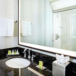DoubleTree by Hilton Downtown Nashville