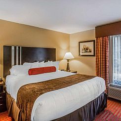 Quality Suites Nashville Airport