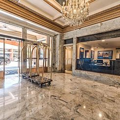 Gaslamp Plaza Suites