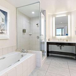 DoubleTree by Hilton San Diego-Mission Valley