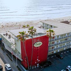 Surfer Beach Hotel