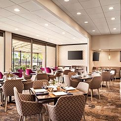 DoubleTree by Hilton New Orleans Airport