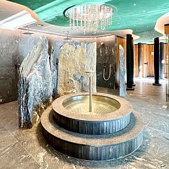 Post-Hotel