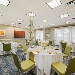Holiday Inn Express Hotel & Suites Ft. Lauderdale-Plantation
