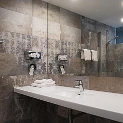 City Hotel