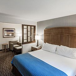 Holiday Inn Express & Suites Carpinteria, an IHG Hotel