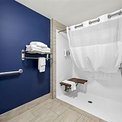 Best Western Plus Cypress Creek