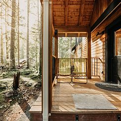 Vakantiehuis Neues modernes rustikales Haus mit AC, Whirlpoo