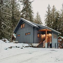 Vakantiehuis Hütte 50 hat einen Whirlpool, Wi-Fi und ist ha