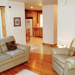 Vakantiehuis Englische Tudor-Hütte mit Whirlpool und Spielz