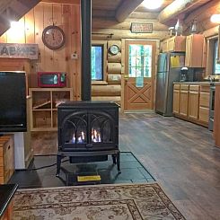 Vakantiehuis Echte Blockhütte mit Kamin und Wi-fi