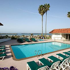 Oceanside Marina Suites - A Waterfront Hotel