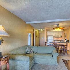 Oceanside Marina Suites - A Waterfront Hotel