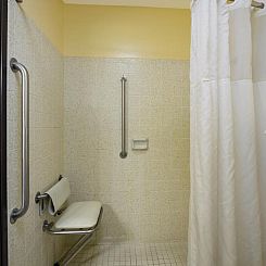 Quality Inn & Suites Medford Airport