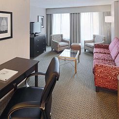 Hampton Inn & Suites Reagan National Airport - Crystal City