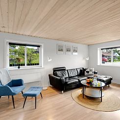 Vakantiehuis "Eino" - 150m from the sea