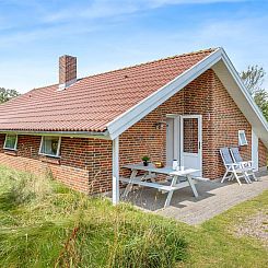 Vakantiehuis "Danica" - 500m from the sea