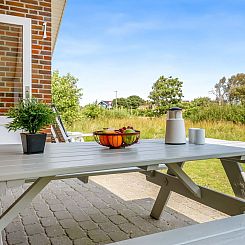 Vakantiehuis "Danica" - 500m from the sea