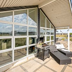 Vakantiehuis "Ennie" -  from the sea