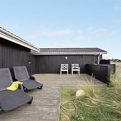 Vakantiehuis "Thorgny" -  from the sea