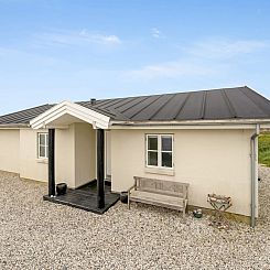 Vakantiehuis "Elfi" - 700m from the sea