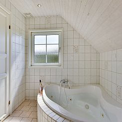 Vakantiehuis "Pasi" - 1.2km from the sea