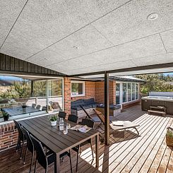 Vakantiehuis "Bela" -  from the sea