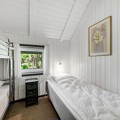 Vakantiehuis "Aage" - 1.7km from the sea