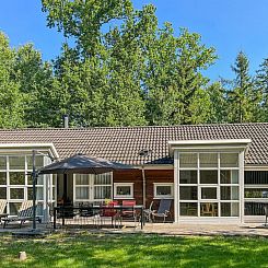 Vakantiehuis "Axel" - 1.2km from the sea