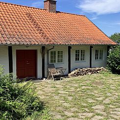 Vakantiehuis "Asgot" - 15m from the sea