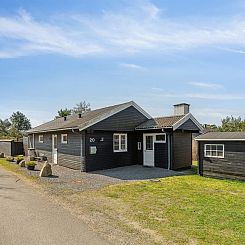 Vakantiehuis "Ailen" - 500m from the sea