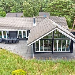 Vakantiehuis "Ansgar" - 150m from the sea