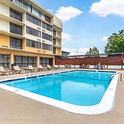 Quality Inn & Suites Laurel