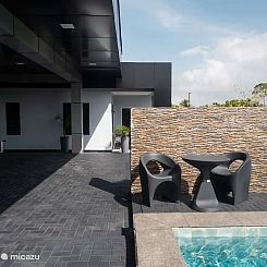 Luxe appartement met zwembad B