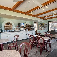 Econo Lodge Inn & Suites - Rehoboth Beach