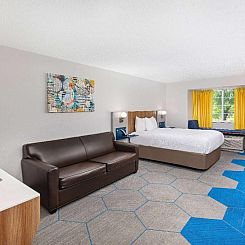 Microtel Inn & Suites Columbus North