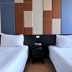 The Sunreno Hotel
