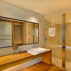 Maduzi Hotel, Bangkok