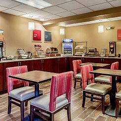 Comfort Inn & Suites Grafton-Cedarburg
