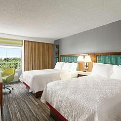 Hampton Inn & Suites Fort Lauderdale Airport