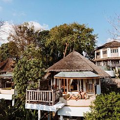 Aana Resort & Spa