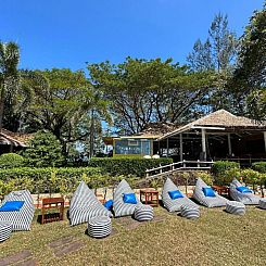 Twin Bay Resort