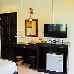 Lanta Castaway Beach Resort