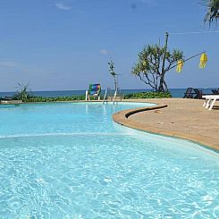 Lanta Nice Beach Resort