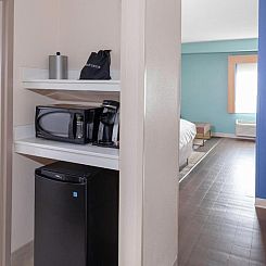 Holiday Inn Express Myrtle Beach-Broadway at the Beach, an I
