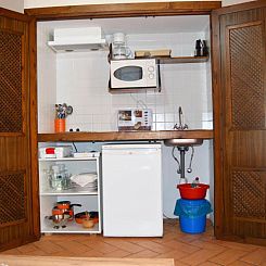 Apartamentos Turísticos - Hostal Los Alisos