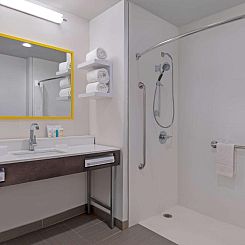 Hampton Inn & Suites Stamford