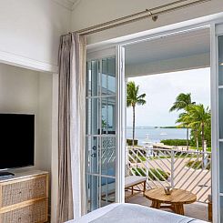 Islander Bayside Villas & Boatslips